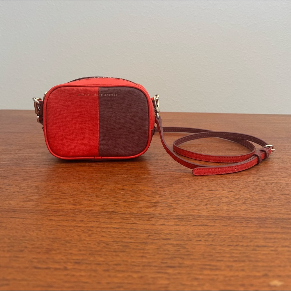 Marc Jacobs crossbody camera bag